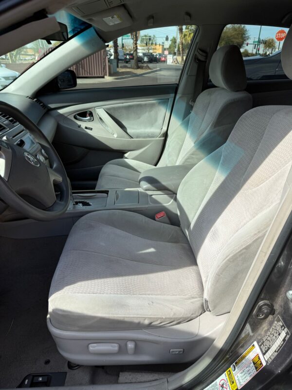 2010 Toyota Camry LE - Image 6
